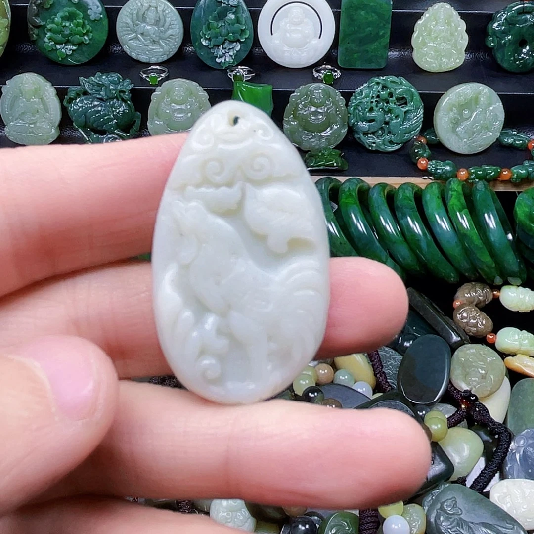 和田玉未镶嵌珠宝奇石