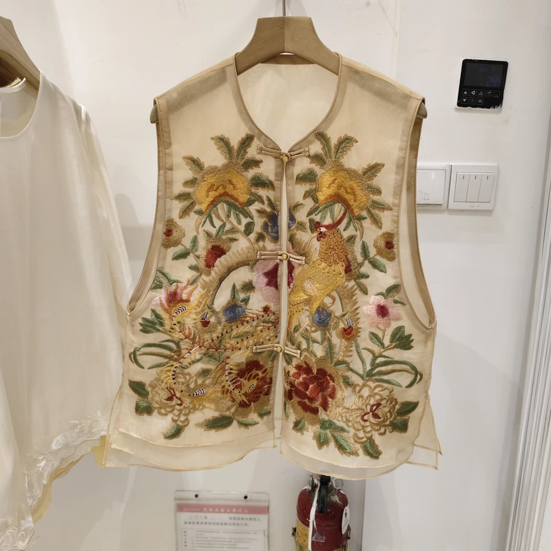 复古盘扣高级感重工刺绣新中式国风马甲女2025年夏季新款无袖上衣