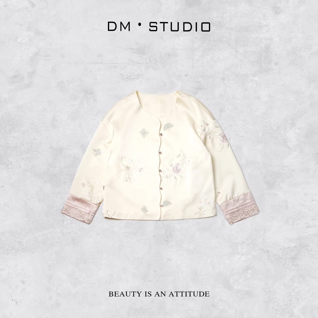 DEDM-DM•STUDIO/复古静奢新中式重工绣花高级感长袖外套（DZ93179）