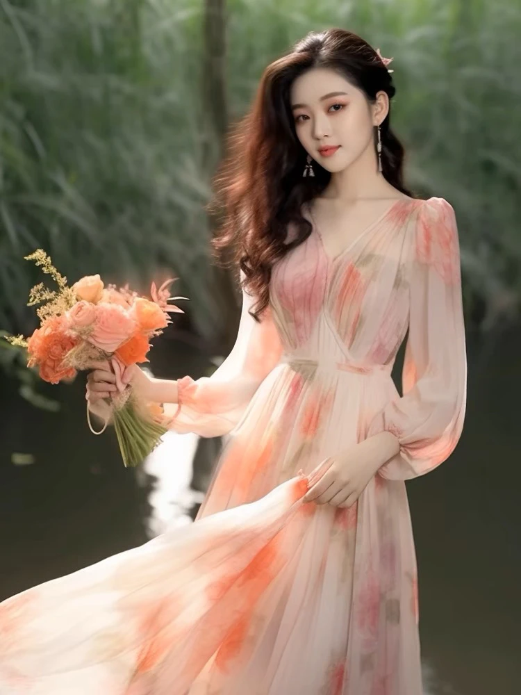 2025春款茶歇法式长裙气质高级感初恋清纯奶甜粉色印花连衣裙子女