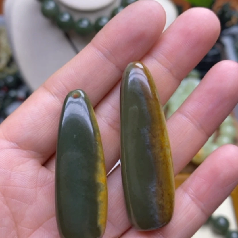 【闪购商品】颈饰未镶嵌和田玉