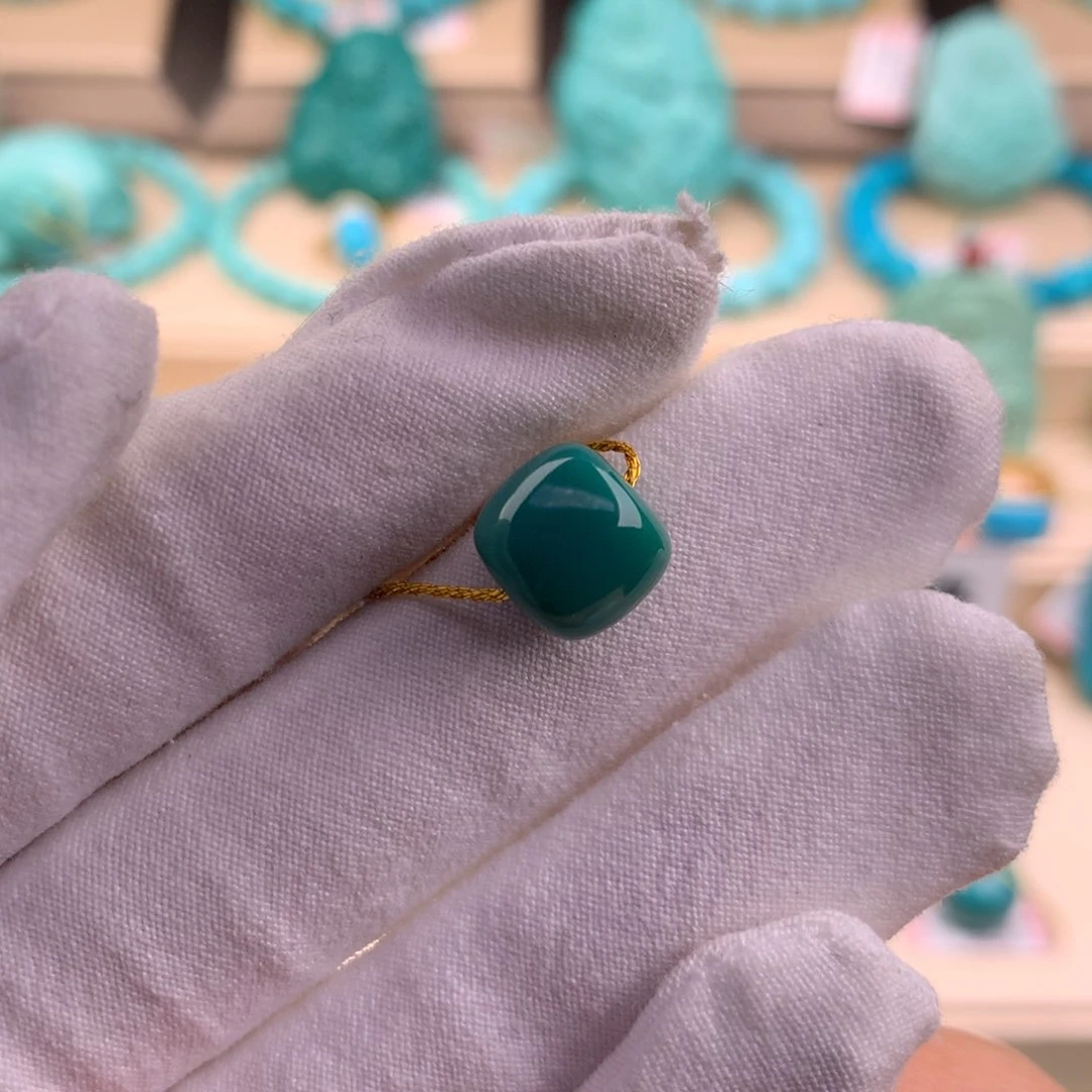 绿松石珠宝奇石未镶嵌9.8*8.8mm