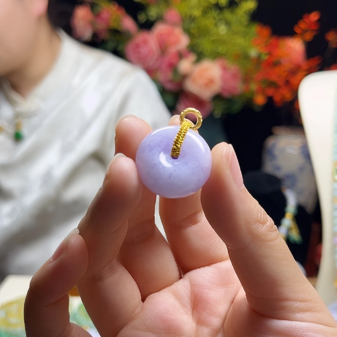 翡翠颈饰未镶嵌紫翡扣子