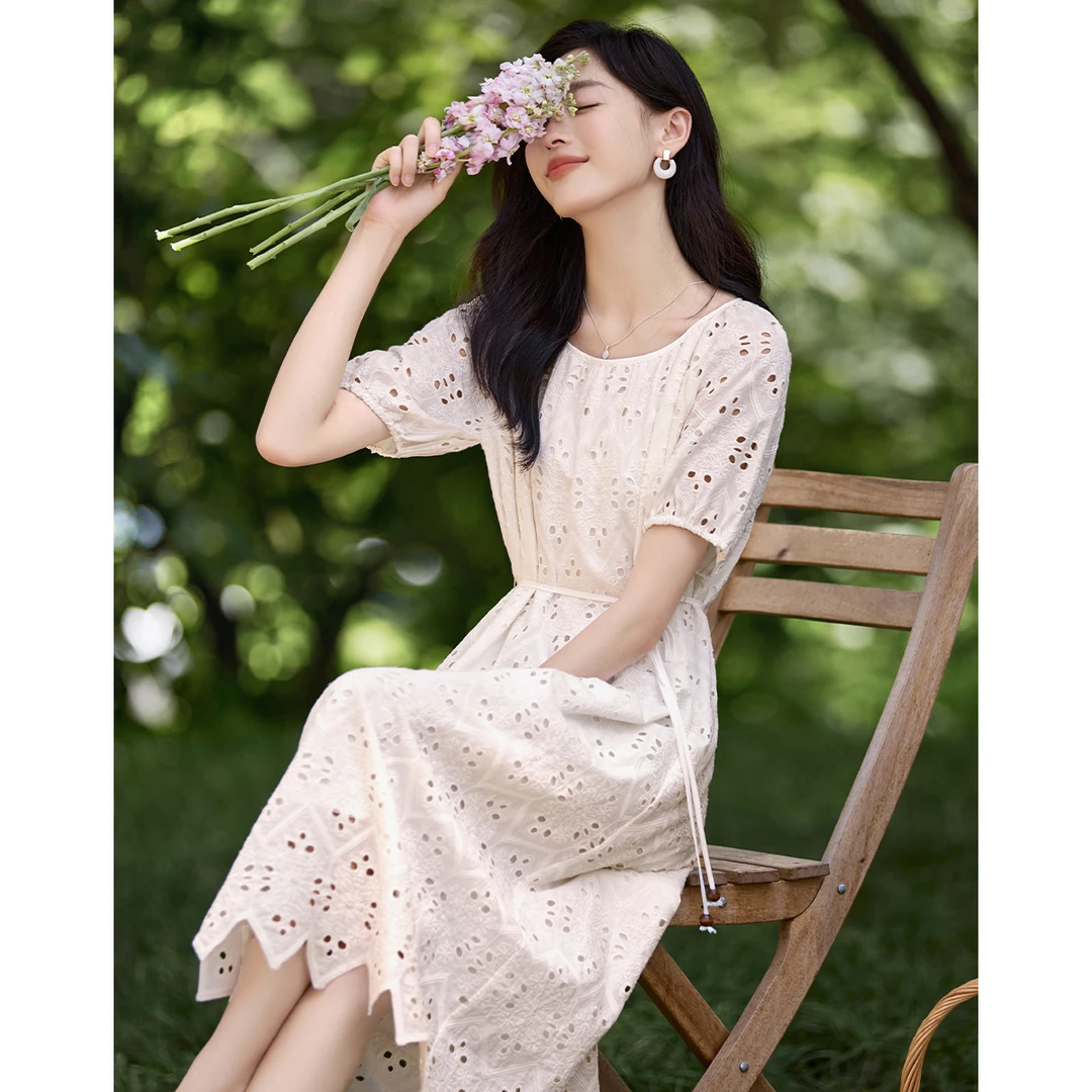 沫晗依美2025夏镂空蕾丝度假风白月光气质温柔连衣裙女06013