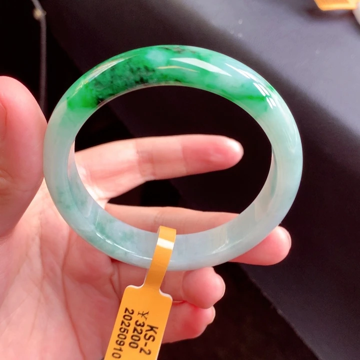 未镶嵌手镯翡翠翡翠