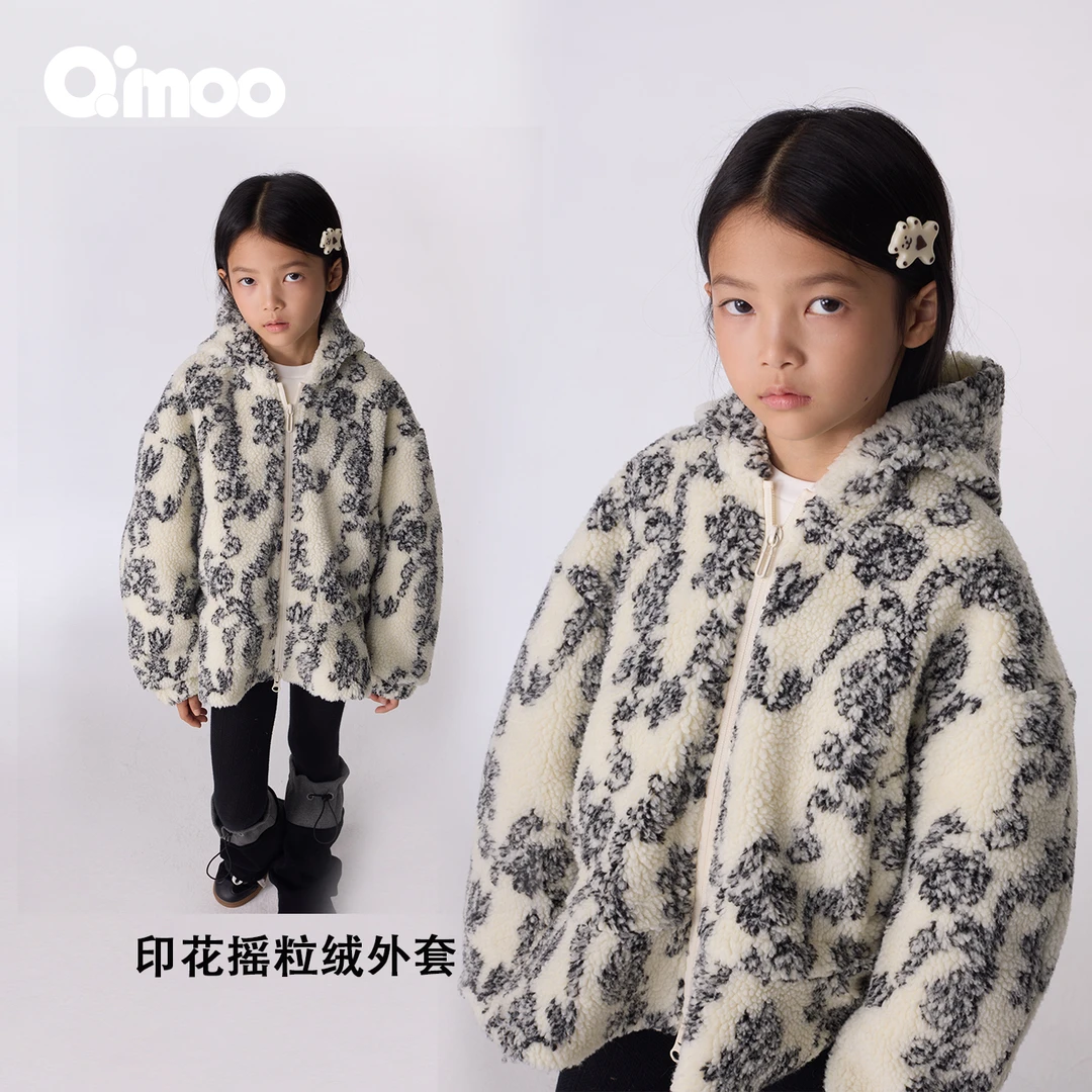 Qimoo/淇木25秋季女童厚款保暖连帽印花摇粒绒外套QSS3WP321C