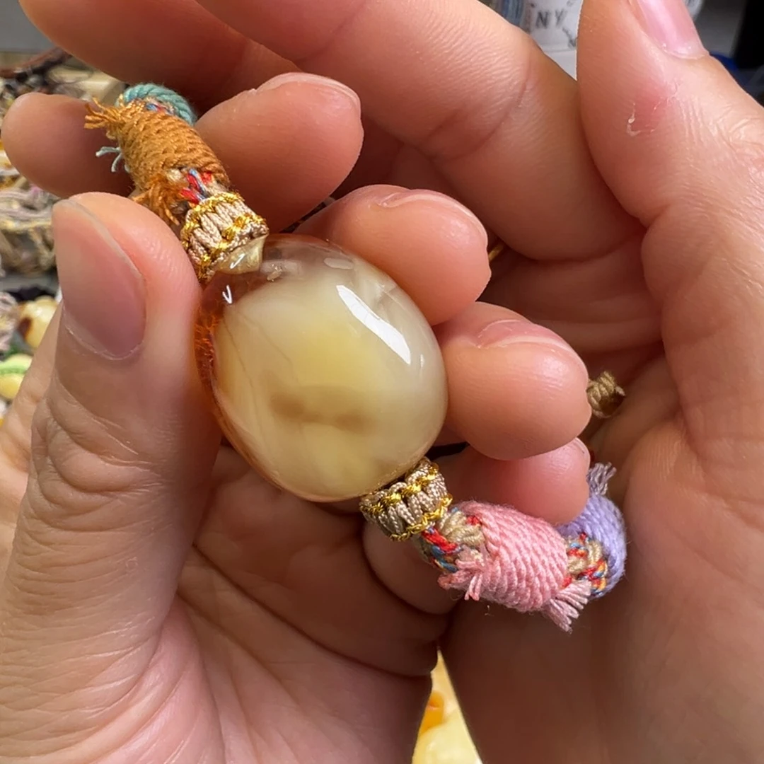 琥珀裸石未镶嵌蜜蜡