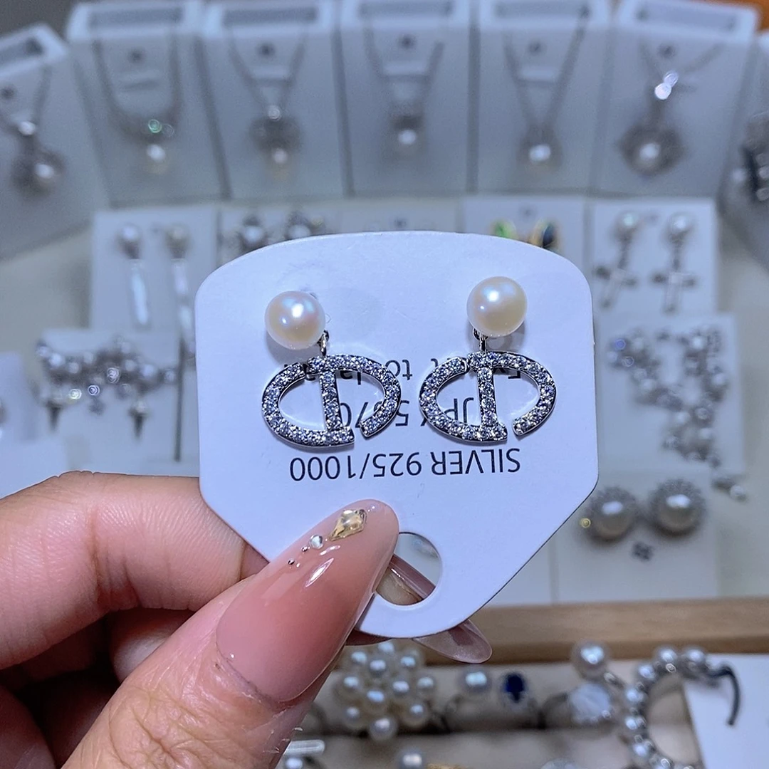 淡水珍珠耳饰未镶嵌