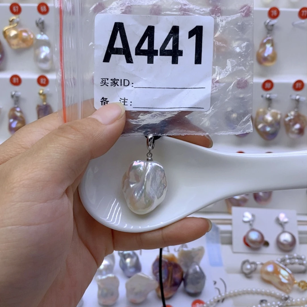 淡水珍珠银S925镶嵌颈饰