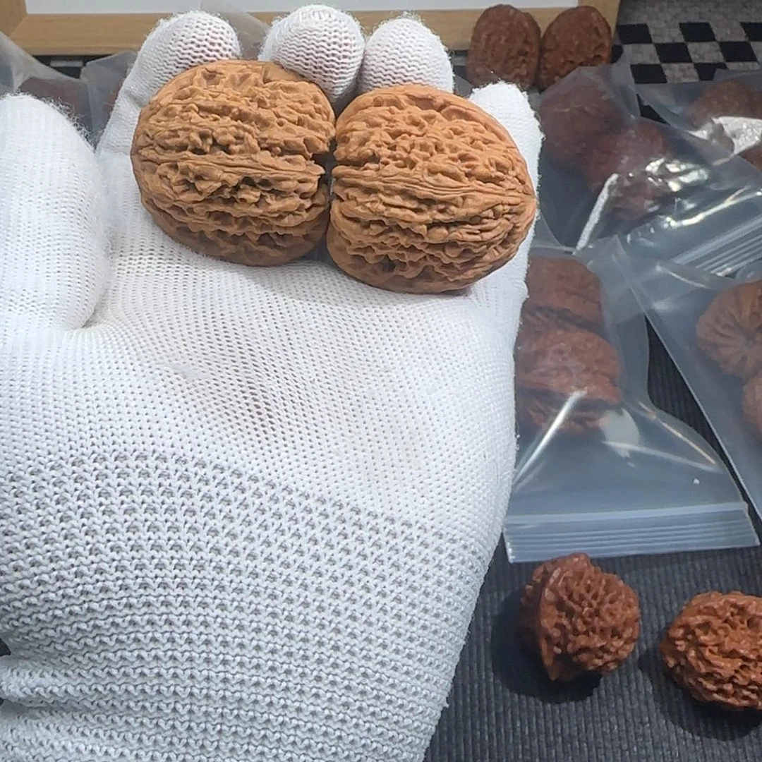 【闪购商品】文玩核桃把件南疆