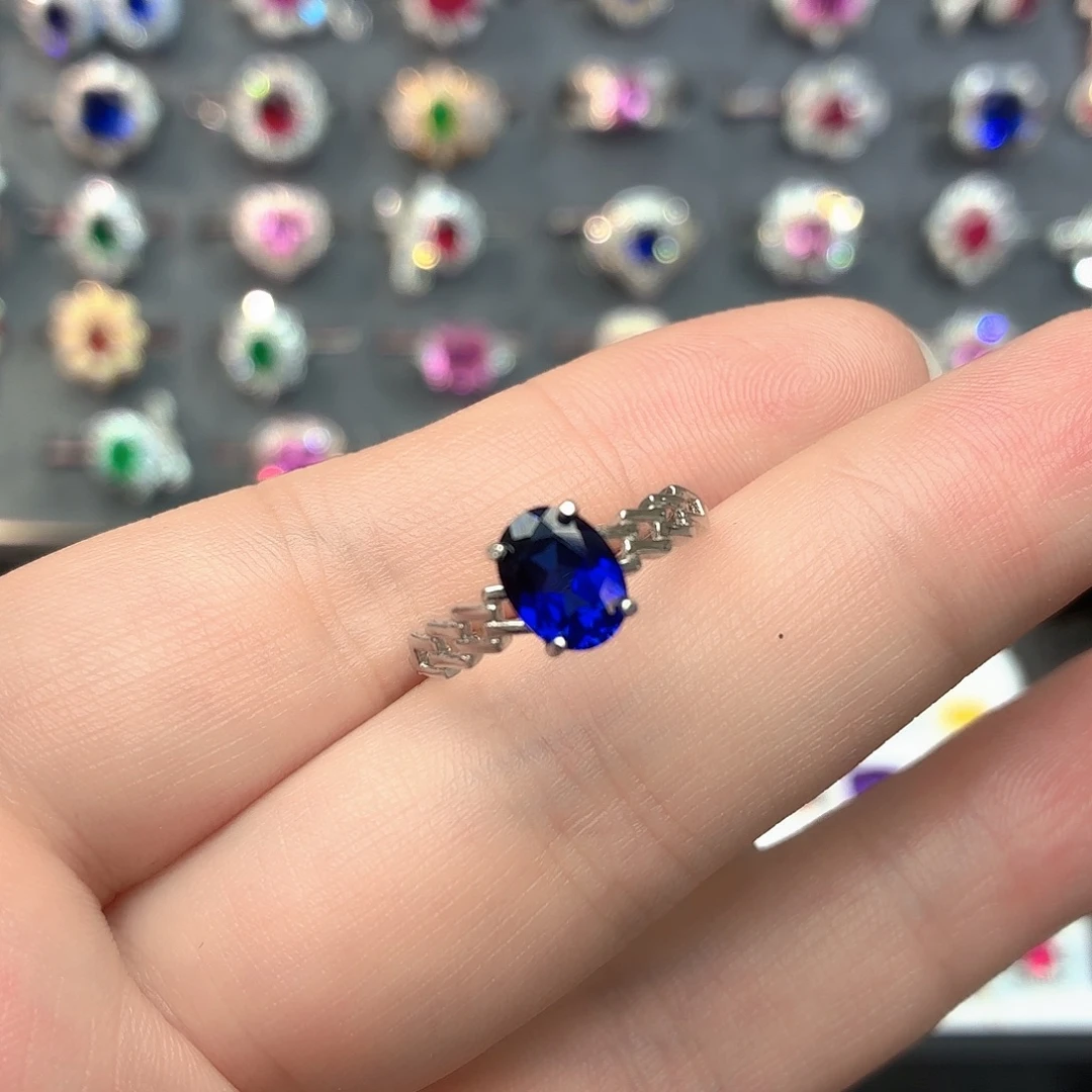 925银培育皇家蓝色宝石