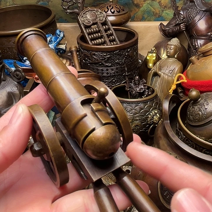 精美铜器批发档口