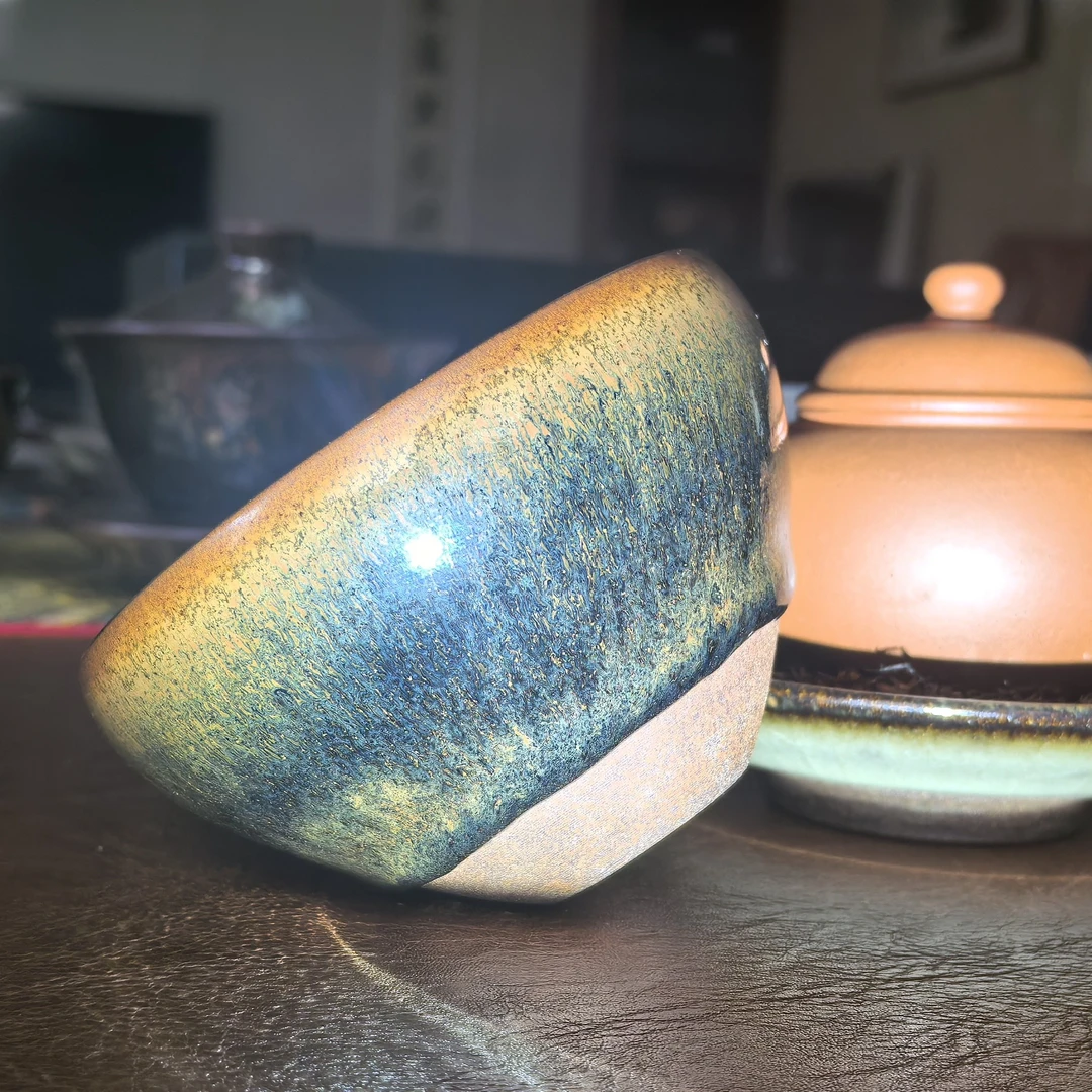 许家友精品柴烧，隐现的五彩斑斓的毫丝空前绝后，美不胜收！