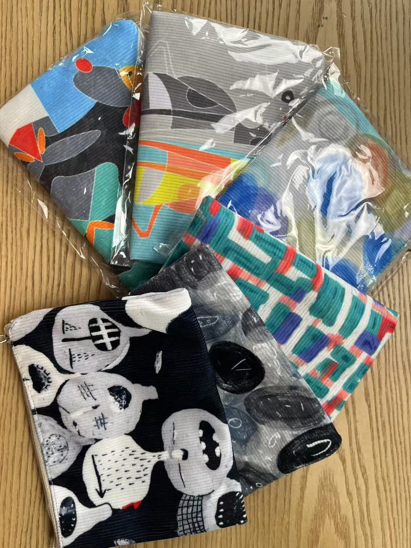 随机小零钱包一个