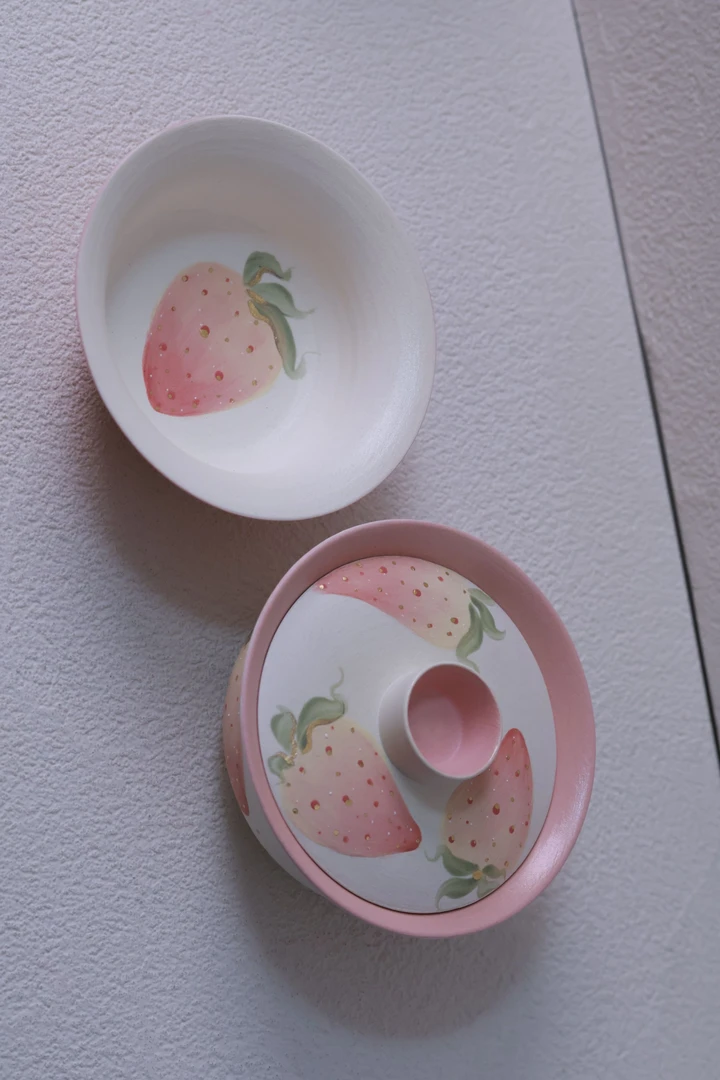 牧渔新品草莓粉嫩小乔叠叠乐盖碗