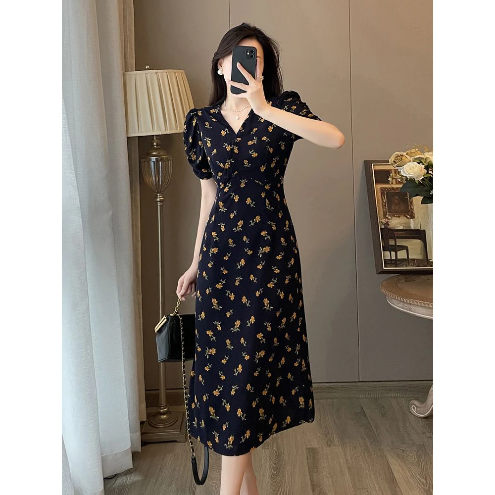 法式复古碎花连衣裙女夏季2025新款韩系气质收腰显瘦小个子中长裙