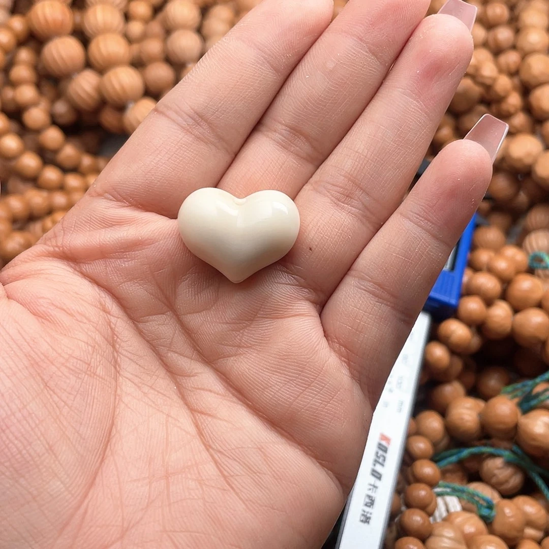 猴头核桃吊坠24+果果