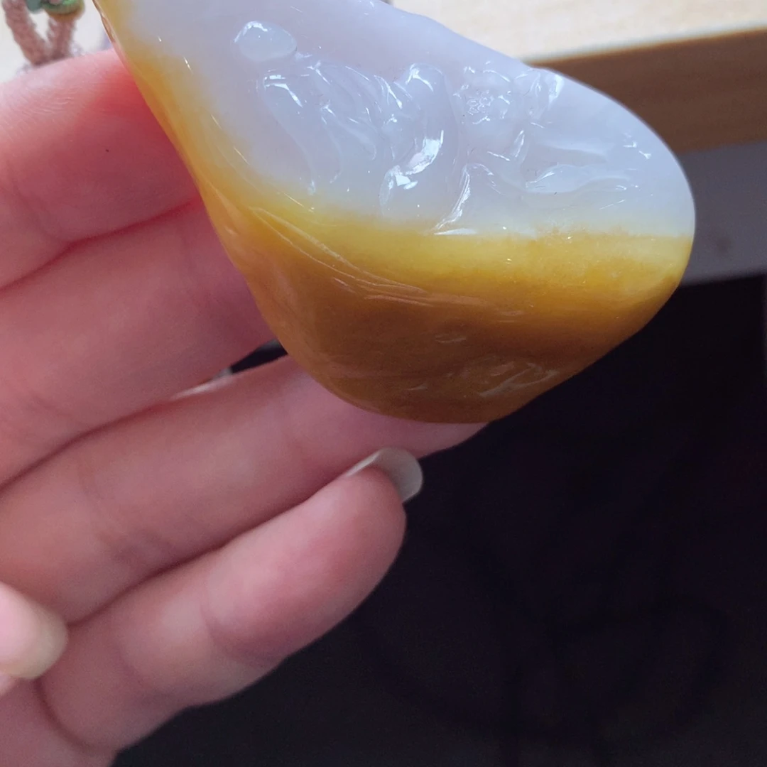 翡翠颈饰未镶嵌吊坠