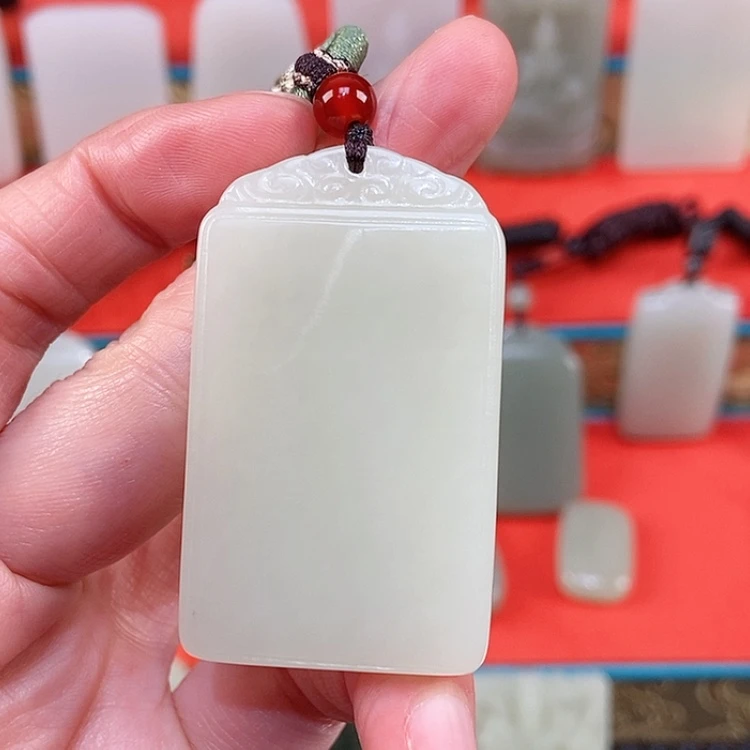 【闪购商品】颈饰未镶嵌和田玉