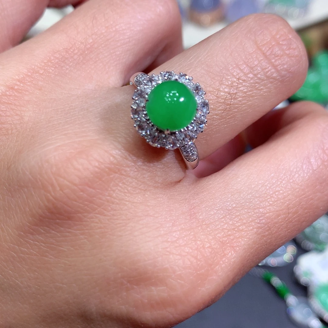 翡翠戒指18K金镶嵌翡翠