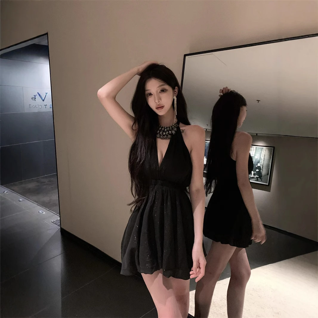 法式黑色连衣裙显瘦收腰修身包臀气质裙子网红洋气炸街女装衣服