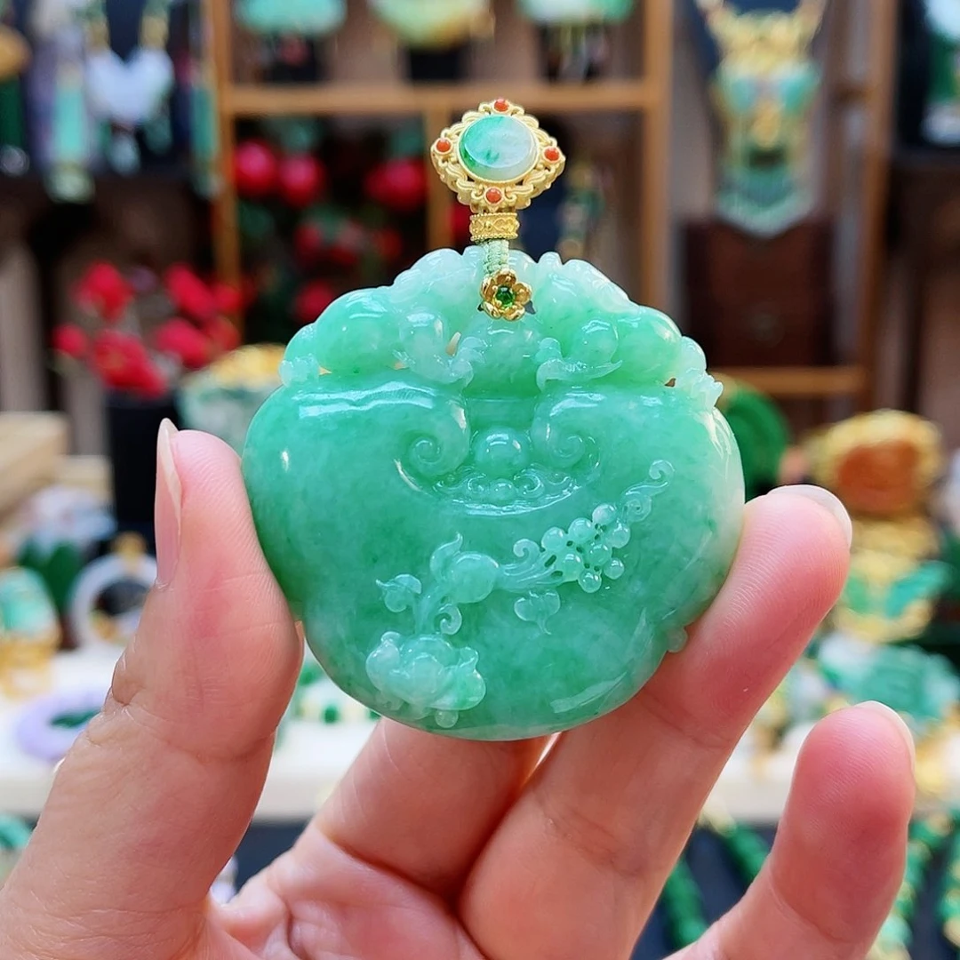 翡翠未镶嵌颈饰48小时鉴赏期