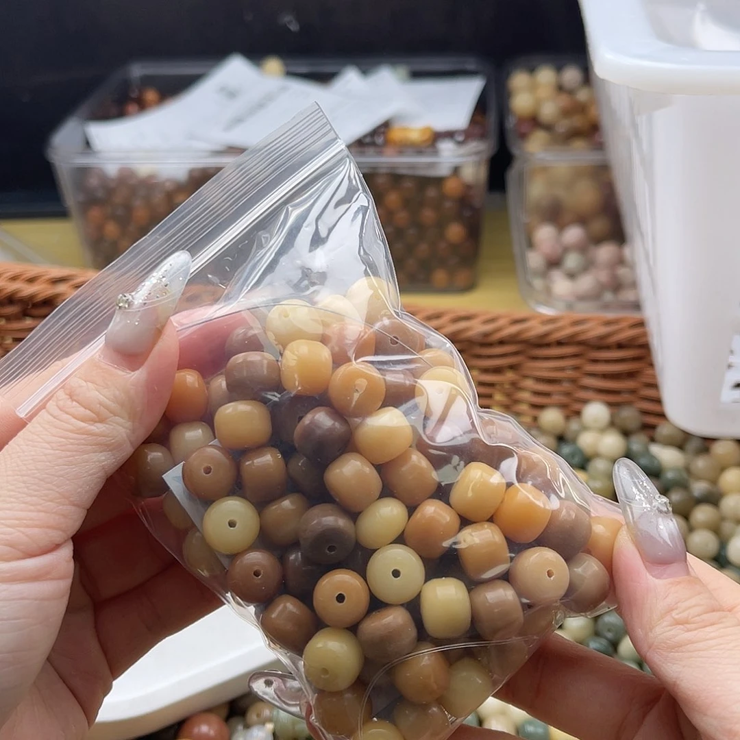 白玉菩提吊坠z微瑕锅底10mm/100颗