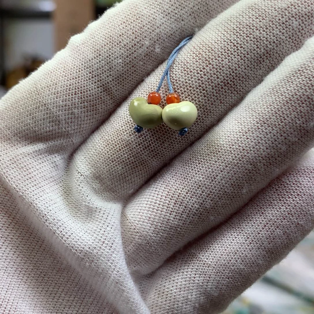 绿松石未镶嵌挂件