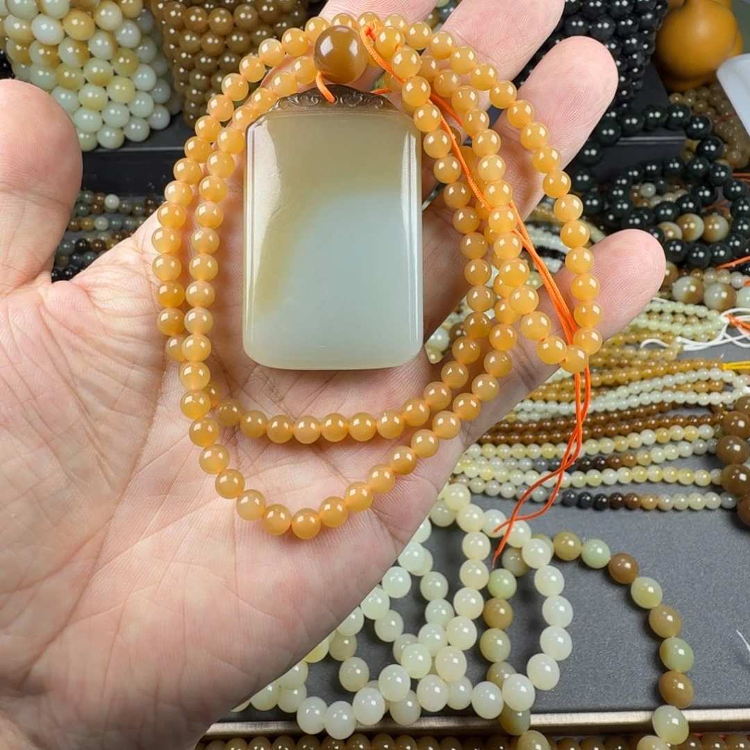 广***琪颈饰未镶嵌和田玉（糖玉）