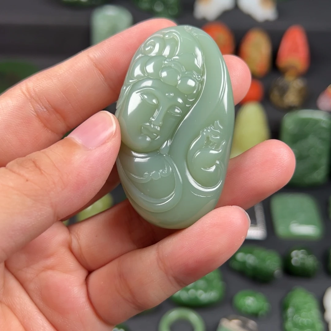 未镶嵌和田玉（碧玉）挂件
