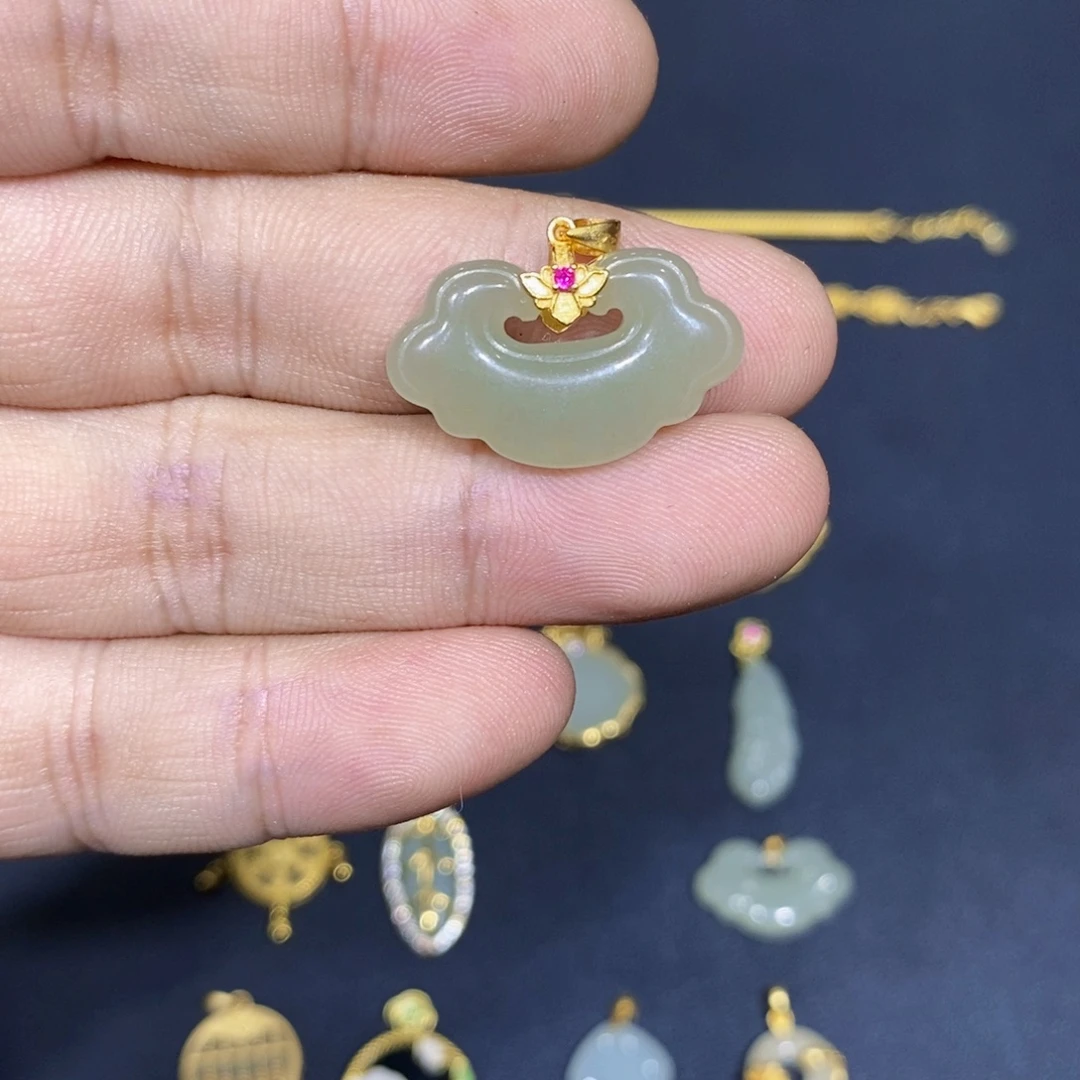 和田玉银S925镀金镶嵌颈饰