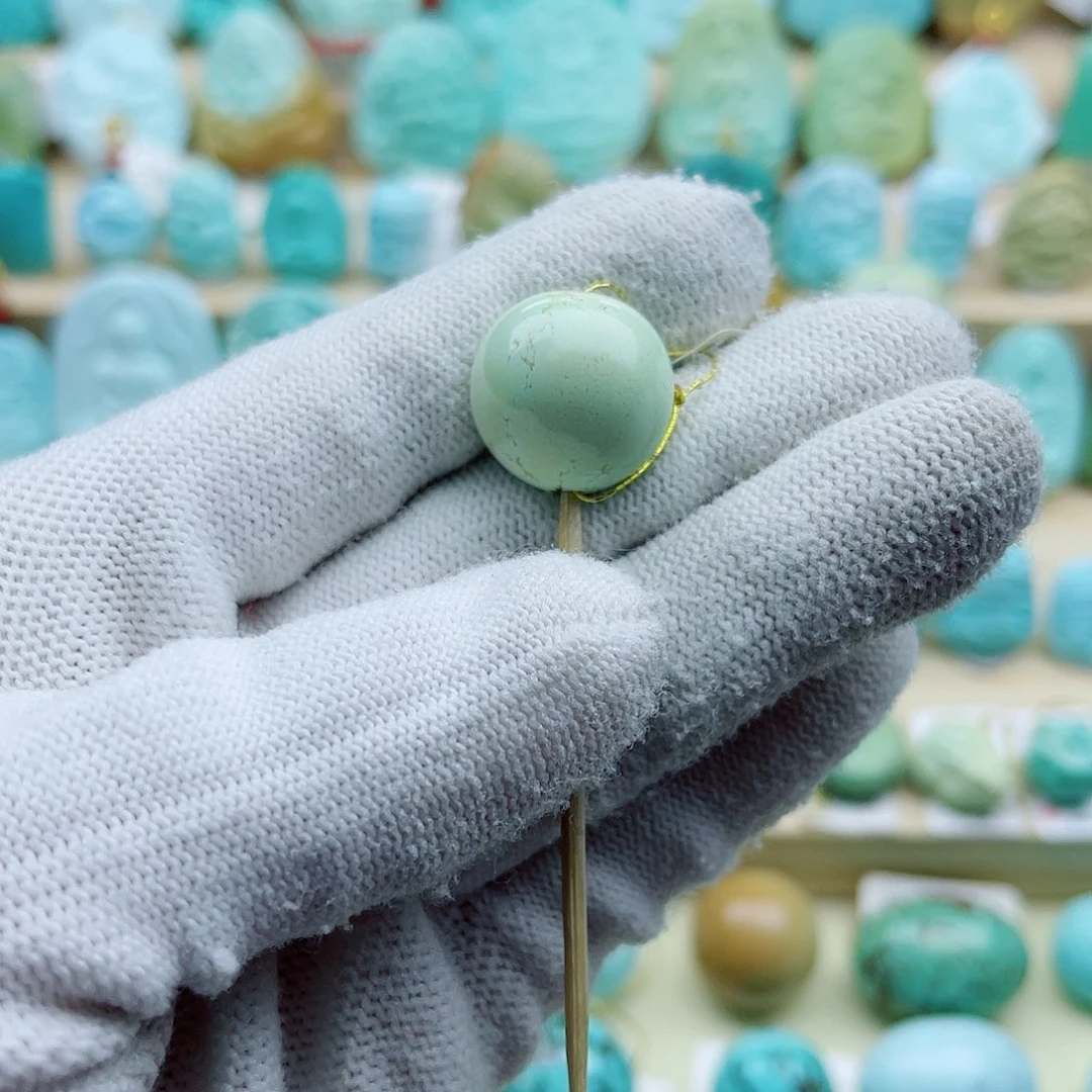 绿松石未镶嵌珠宝奇石