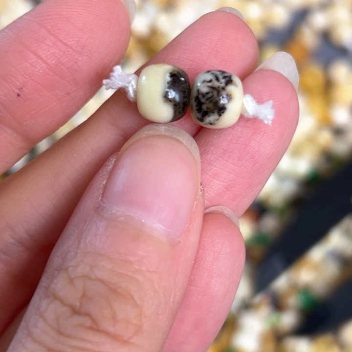 未镶嵌蜜蜡裸石8mm一对