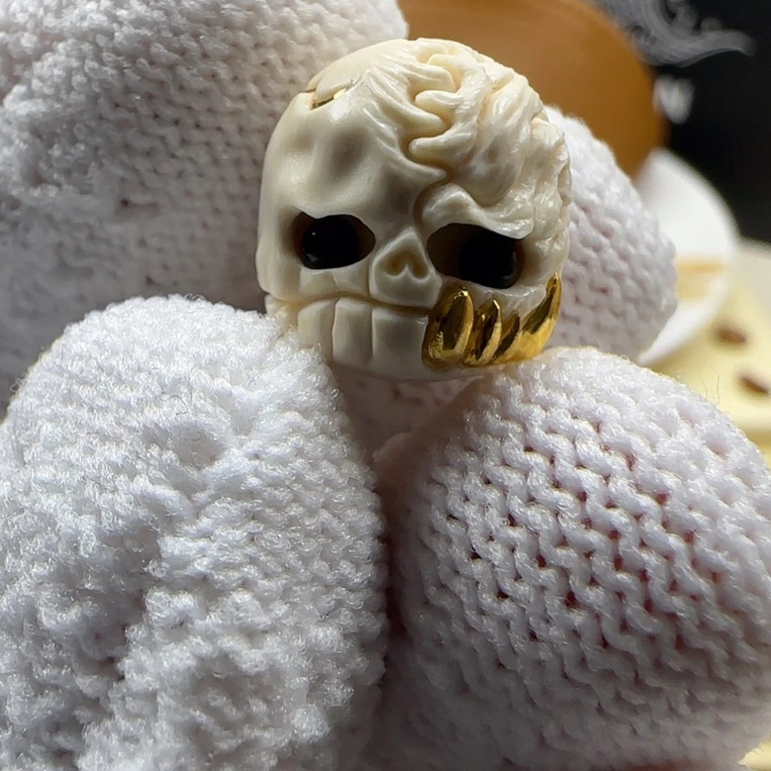 猴头核桃吊坠啊呆镶嵌24k