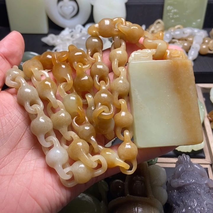 颈饰未镶嵌和田玉一**安