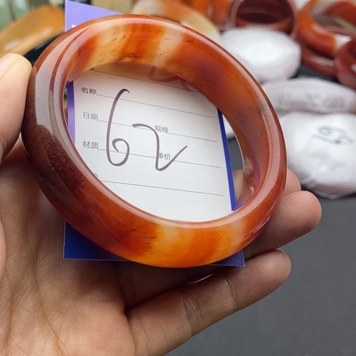 石英质玉未镶嵌手镯