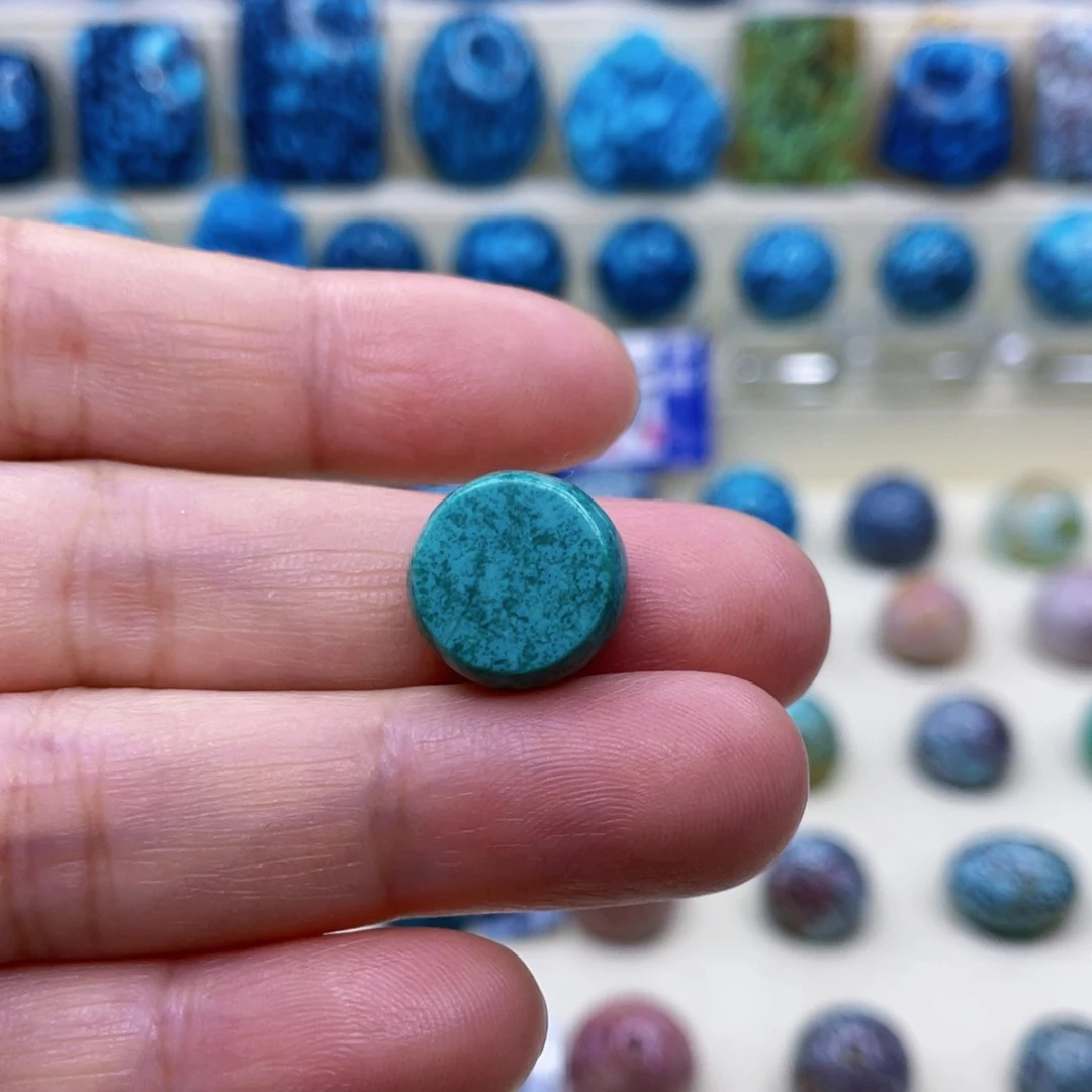 未镶嵌绿松石颈饰