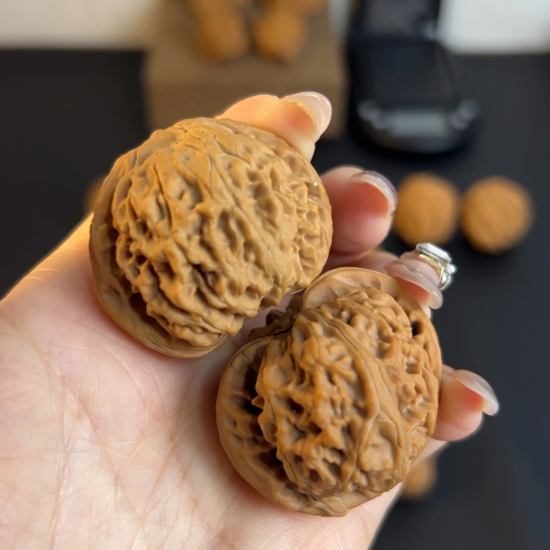 文玩核桃把件宫灯