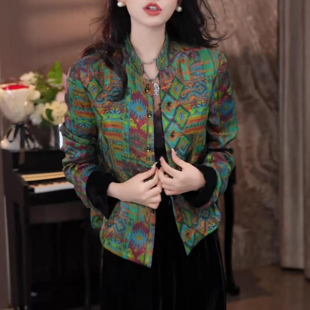 2025年秋季新款时尚新中式国风上衣女气质显瘦双面穿彩扣丝绒外套