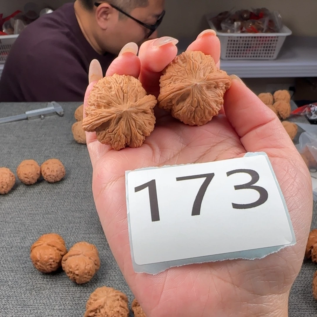 O***s把件文玩核桃173核桃