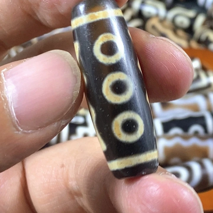 只买单纯的吊坠，没带链子，属的性质。