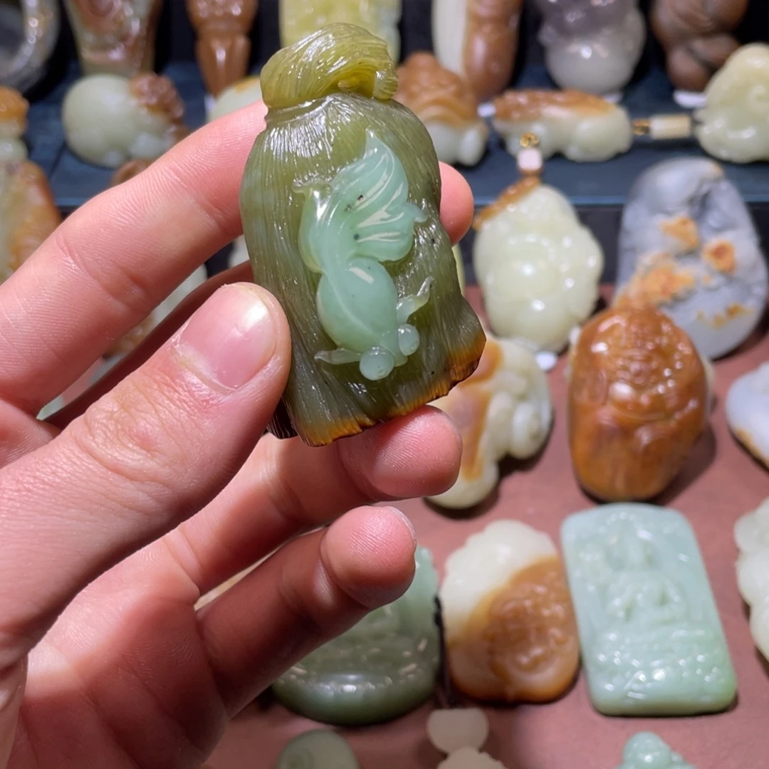 和田玉未镶嵌挂件