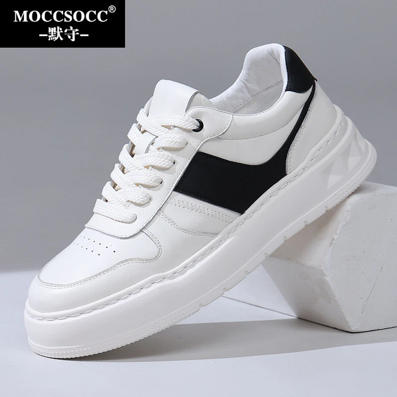 MOCCSOCC秋冬季轻便厚底透气板鞋增高2025新款时尚运动休闲小白鞋
