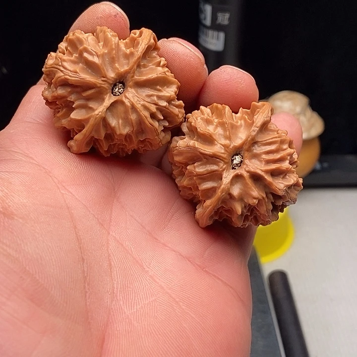 佩***展文玩核桃吊坠42苹果园