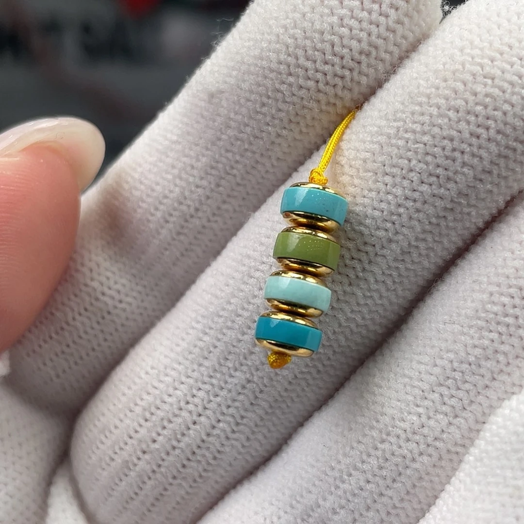 绿松石未镶嵌挂件