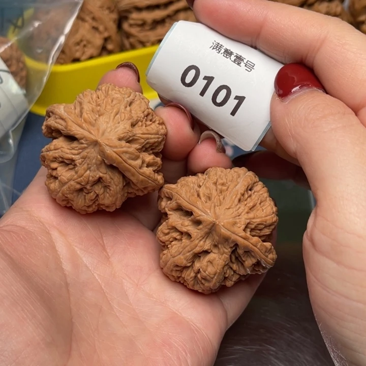 文玩核桃把件粗筋43