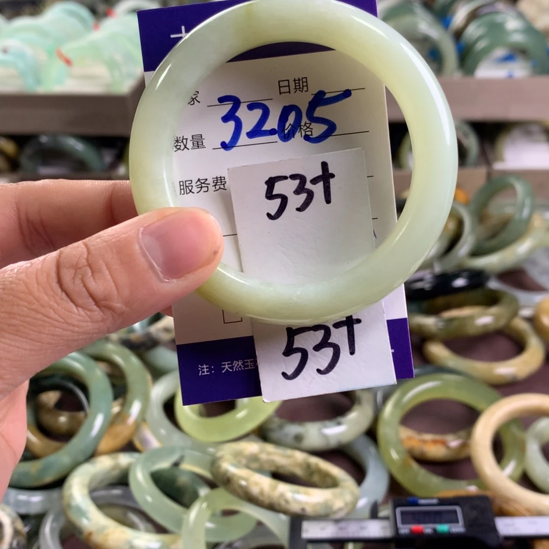 蛇纹石玉未镶嵌手镯3205