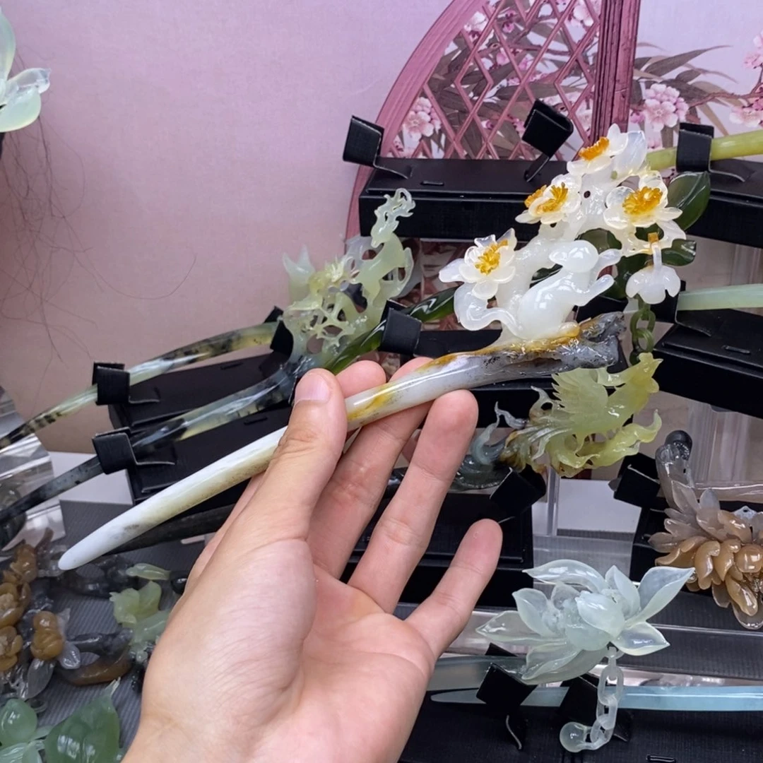 烟***烟蛇纹石玉合金发饰