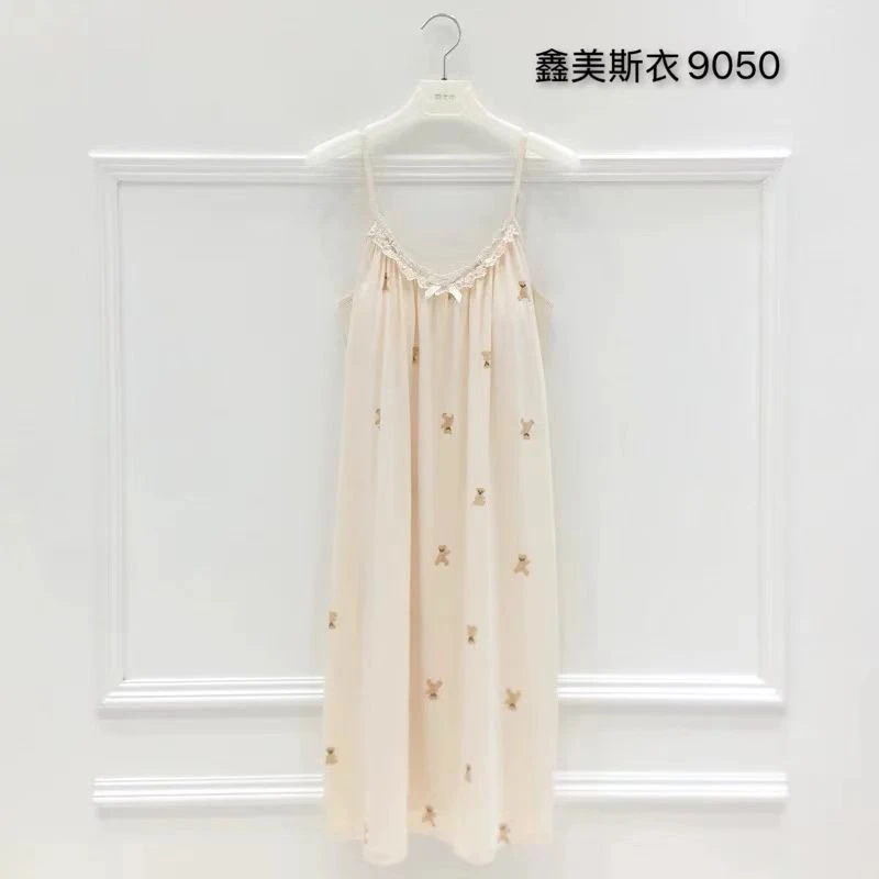 严选福利 女士带胸垫印小熊细吊带裙9050