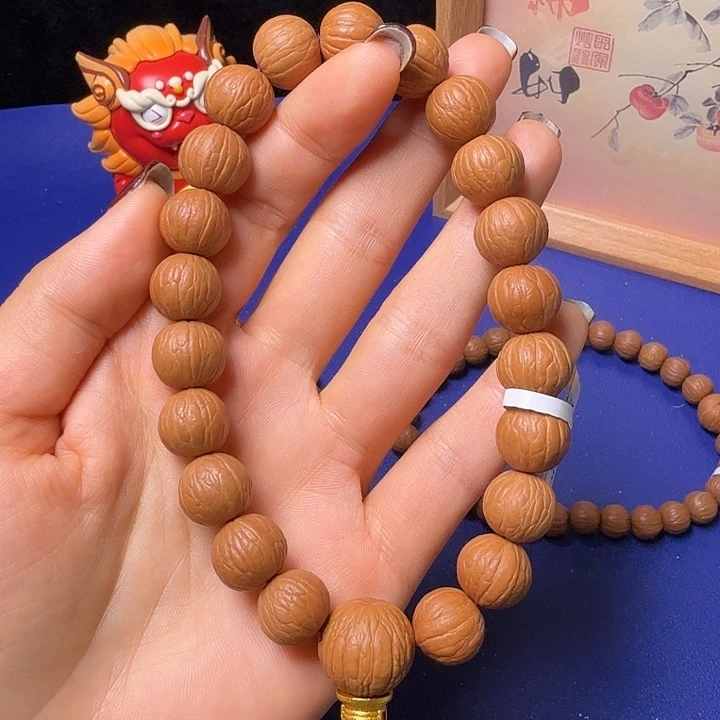 ****手猴头核桃手串聚宝盆